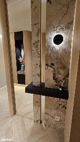 Nowoczesne 2-pokojowe mieszkanie z balkonem i garażem.