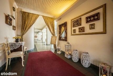 Nieruchomość inwestycyjna, hostel - 810 m² Pum