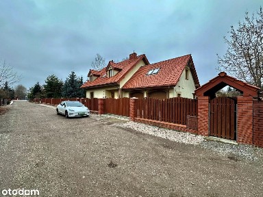 Słoneczny dom jednorodzinny, duża działka świetna okolica bez prowizji