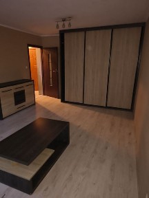 Ciepłe 2 pokojowe mieszkanie w spokojnej okolicy