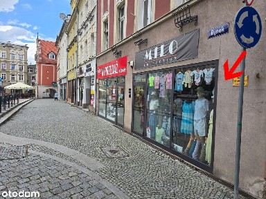 Atrakcyjny lokal 40 m w centrum, witryna z widokiem na Rynek !