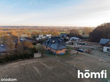 Piękny duży dom w malowniczej okolicy