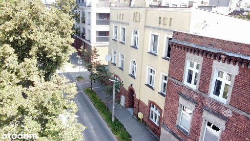 Połowa kamienicy przy ul. PCK 36 w Toruniu