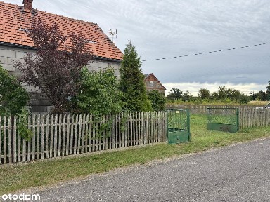 Dom jednorodzinny z budynkami gospodarczymi Dąbrowice Stare