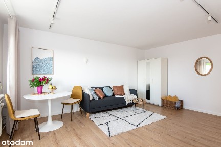 Kawalerka na Winogradach - winda, balkon, piwnica