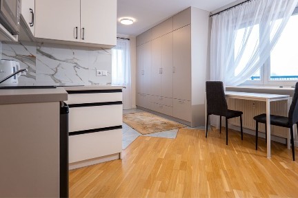 Wynajem kawalerki/mieszkania 28 metrów