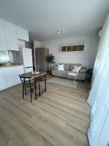 Mieszkanie dla pary lub singla z klimatyzacja.