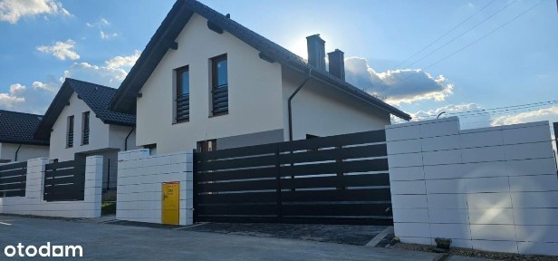 Dom z garażem