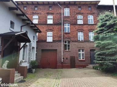 25 pokoi, 765,92 m2, działka 1219 m2 + 700 m2, nowy dach, gazowe BYTOM
