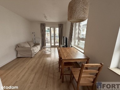 Tenisowa, 2 pokojowe na 1 piętrze z windą