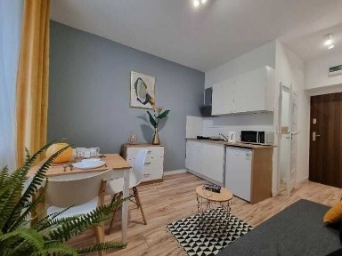 Kawalerka 27 m Okęcie ul. Słowicza /A/