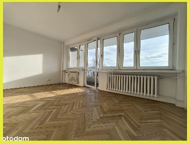 Ścisłe Centrum. Smolna. 3 pokoje+loggia