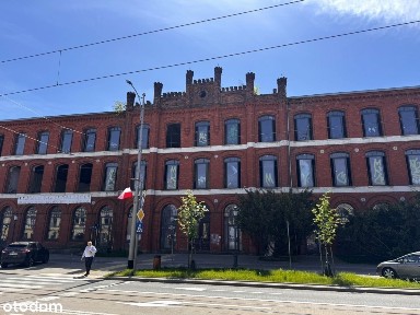Unikalna Nieruchomość Pofabryczna w Ścisłym Centrum Pabianic
