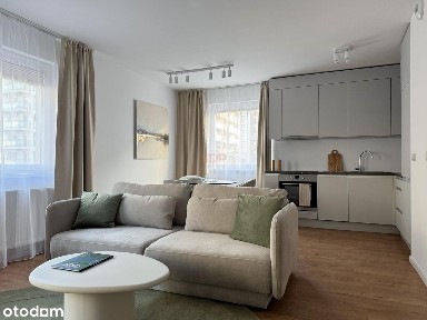 Dwa pokoje z loggią obok parku - cisza i spokój w centrum Wrocławia