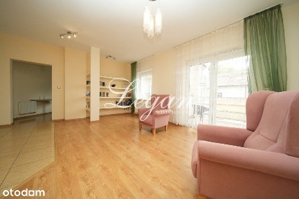 W Śródmieściu miasta. Park, strzeżone osiedle