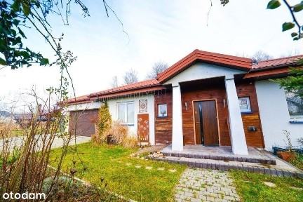 Parterowy dom z 3 sypialniami i dużym tarasem