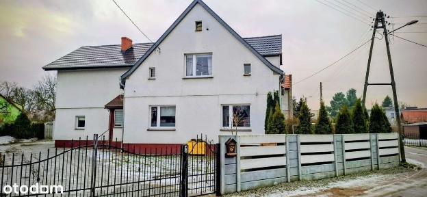 Dom w mieście z garażem i klimatyzacją