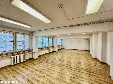 przestronny lokal typu open spice- pow. ok 57 m2