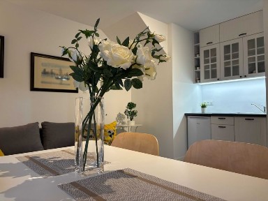 Dwupoziomowy apartament 66 m2 z miejscem post. i komórką lok. w cenie