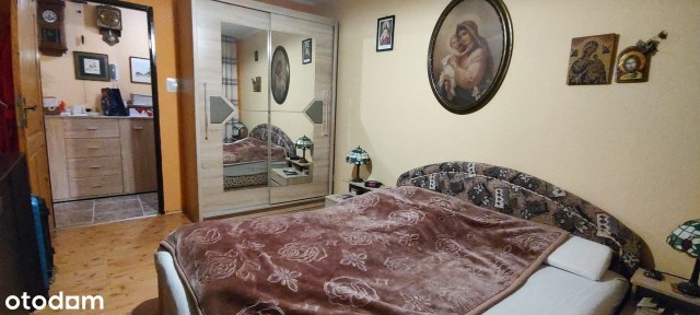 Mieszkanie z dwoma balkonami, Świętoszów