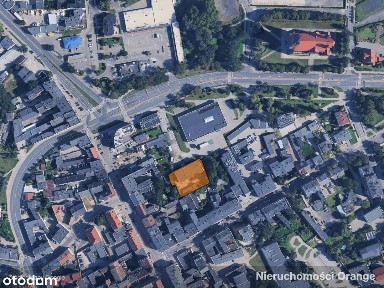 Budynek biurowy w centrum z parkingiem