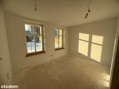 Na sprzedaż mieszkanie w centrum z ogródkiem