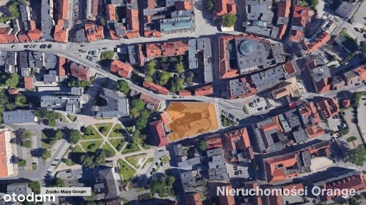 Budynek biurowy w centrum, z parkingiem