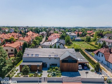 Dom z basenem, jacuzzi i dużym ogrodem | 458 m²