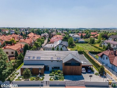 Dom z basenem, jacuzzi i dużym ogrodem | 458 m²