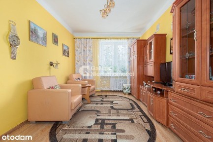 Wygodne mieszkanie, wysoki parter - centrum