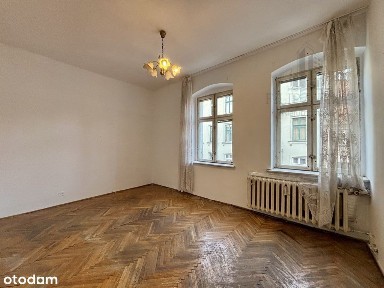 2 pokoje-Cegła-Starówka-Kamienica-2 piętro