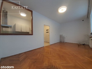 Jasna kawalerka po remoncie | Do wprowadzenia.