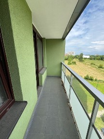 2 pokoje z widokiem, super lokalizacja - opróżnione do remontu