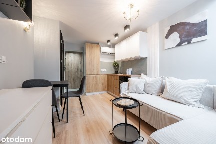 Piękna kawalerka w TOPOWEJ lokalizacji (video)