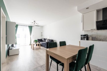 Słoneczne 2 pokoje + miejsce parkingowe -KLIMATYZACJA- Wyposażenie