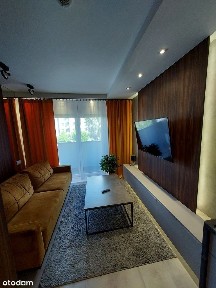 Kawaklerka blisko Centrum, Zamek Królewski, Dw. Wschodni.