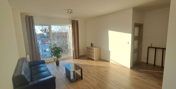 2 - pokojowe mieszkanie 46m2 + balkon Bezpośrednio