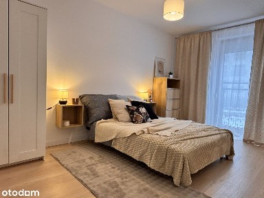 2 pokoje + kuchnia, po remoncie / duży balkon, miejsce postojowe / UJ