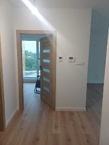 Sprzedam mieszkanie 3-pokojowe z 2 miejscami garażowymi