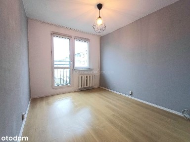 2 pokoje Balkon francuski 3 piętro Zachód Winda