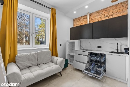 Nowoczesne mieszkanie z antresola i klimą + m post