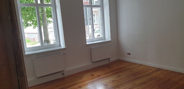 Sprzedam mieszkanie 3 pokojowe, ul Krzywoustego. Wysoki parter.