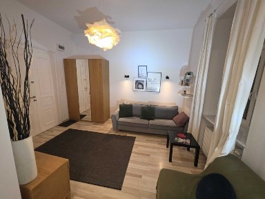 Wynajmę przytulną kawalerkę w centrum Łodzi.