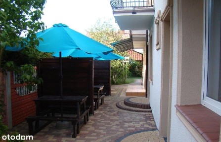 Dom/pensjonat Łeba 21 pokoi, do wejścia.