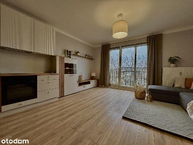 2 Pokoje po generalym remoncie przy Manufakturze i stacji metra