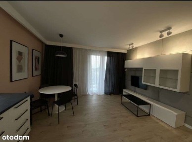 3 pokoje mieszkanie Bulwary Praskie