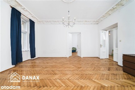 Centrum - Duże 3 pokoje, 2 piwnice