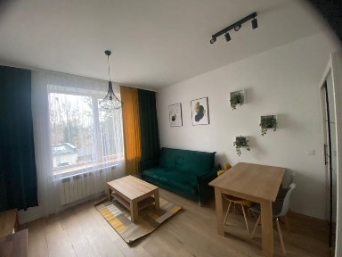 Przestronna kawalerka przy Pięknej