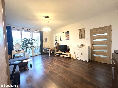 Wygodne jasne mieszkanie blisko Manufaktury! Balkon i klimatyzacja.