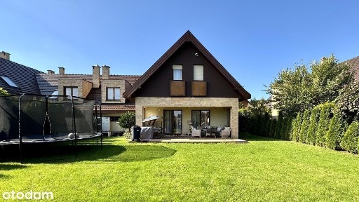 6 sypialni, 2 auta w garażu, działka 862m2